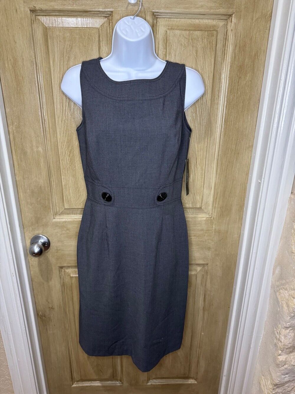 New TAHARI ASL Size 2 Dress Sleeveless Lined Button Accents Waist Grey NWT